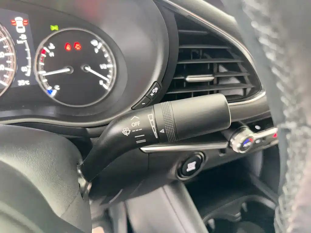Mazda 3 Axela — миниатюра 15