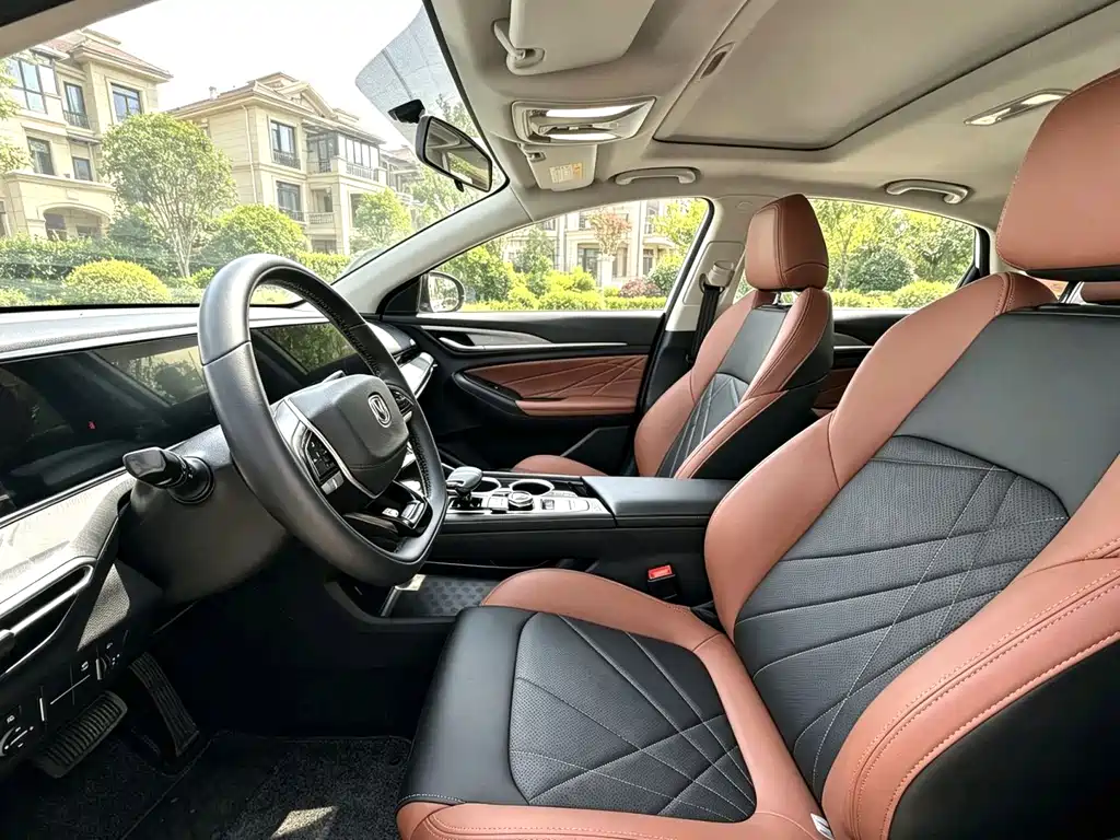Changan Eado — миниатюра 4