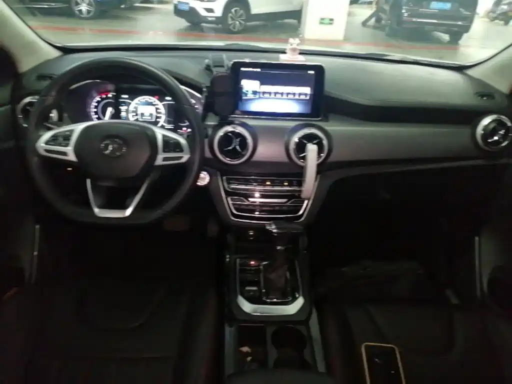 BAIC Zhixing — миниатюра 10