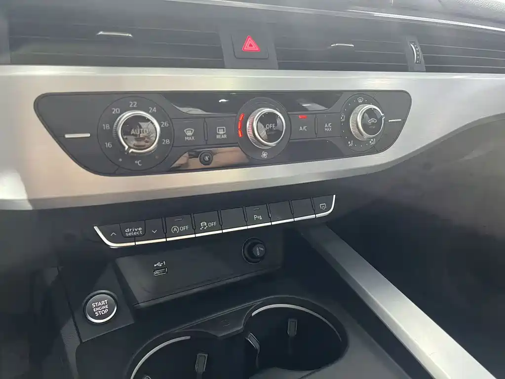 Audi A4L — миниатюра 9