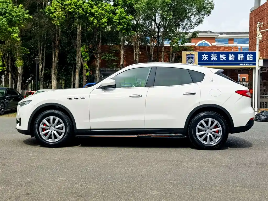 Maserati Levante — миниатюра 4