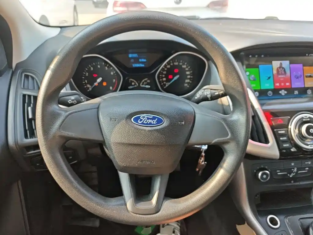 Ford Focus — миниатюра 11