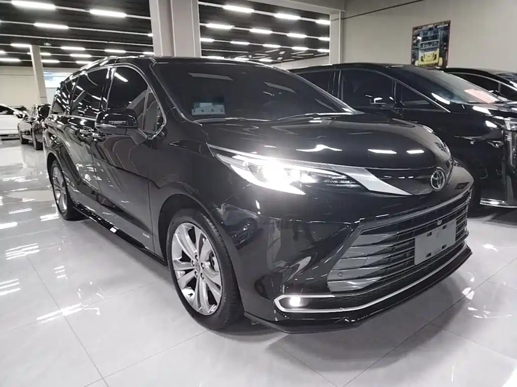Toyota Sienna — миниатюра 4