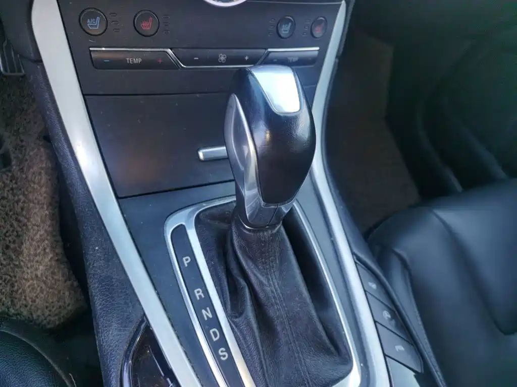 Ford Edge — миниатюра 10
