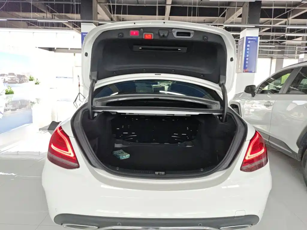 Mercedes-Benz C-Class — миниатюра 19