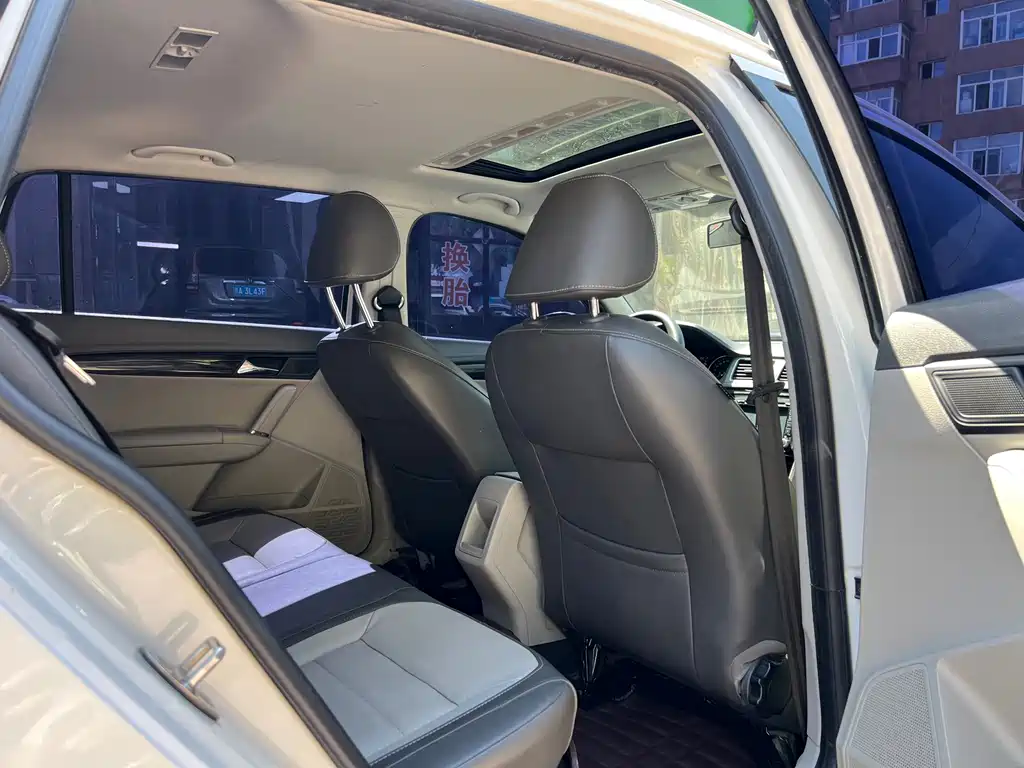 Volkswagen Gran Lavida — миниатюра 10