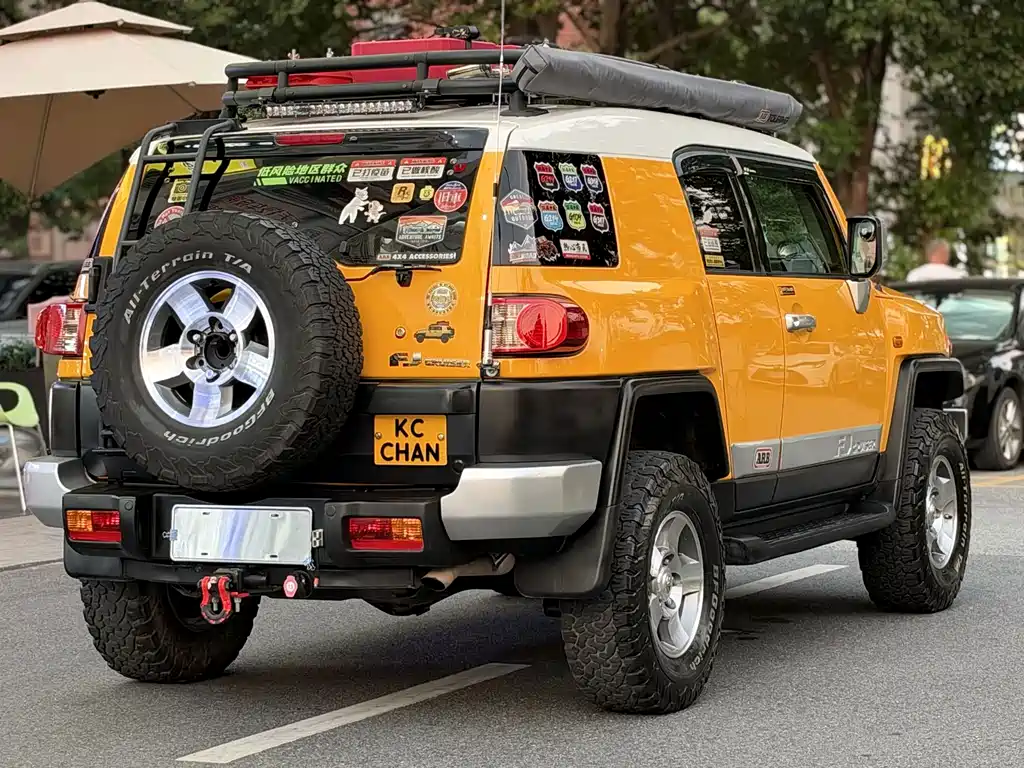 Toyota FJ Cruiser — миниатюра 4