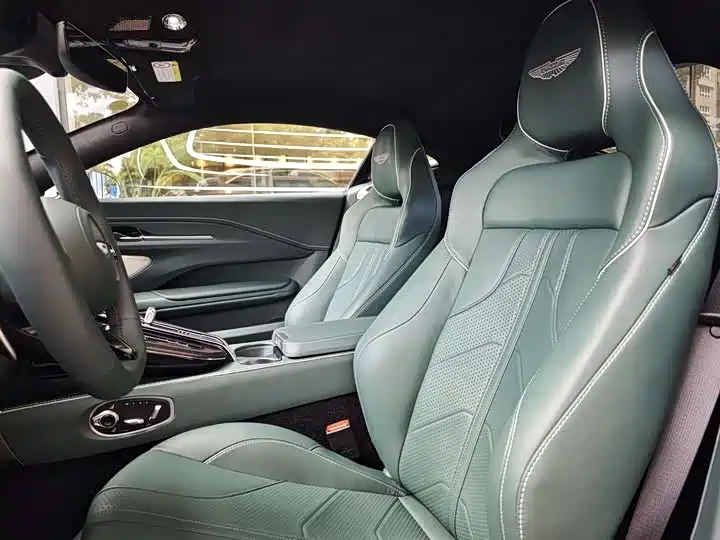 Aston Martin V8 Vantage — миниатюра 10
