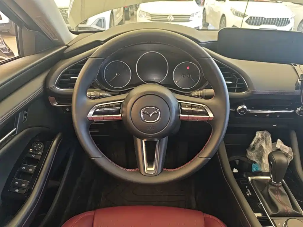 Mazda 3 Axela — миниатюра 11