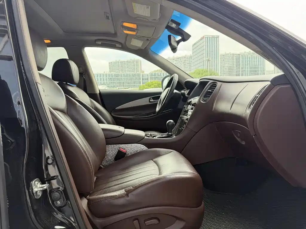 Infiniti QX50 (Import) — миниатюра 8