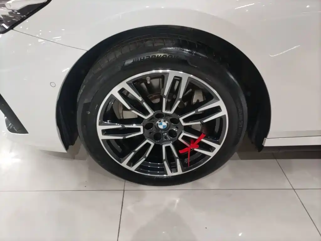 BMW 5 Series — миниатюра 23