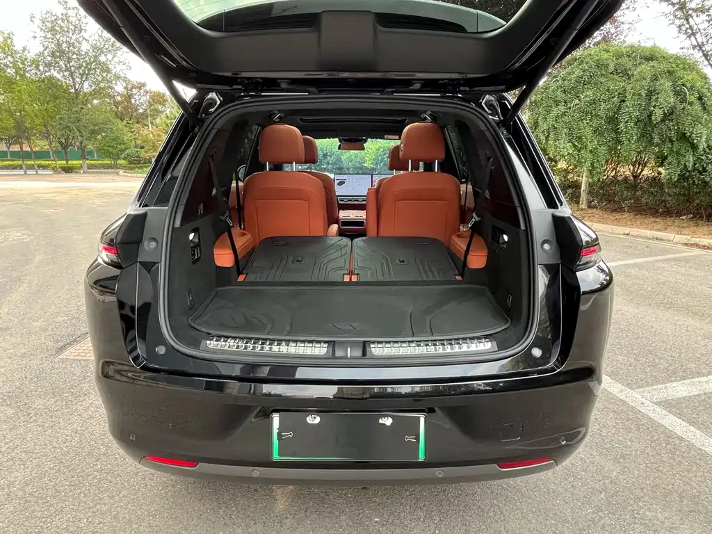 Li Auto Li L8 — миниатюра 16