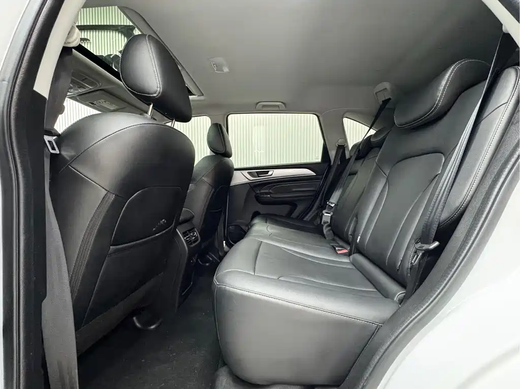 Haval M6 PLUS 1.5T DCT Luxury Connected Type, фото 10