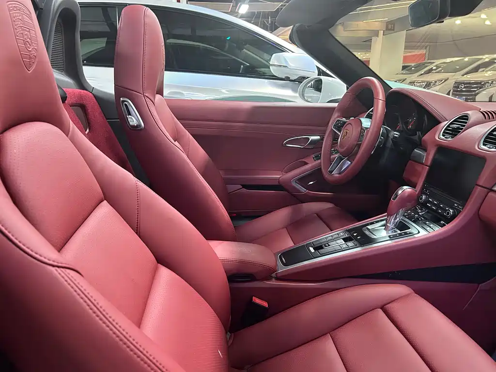 PORSCHE  718
