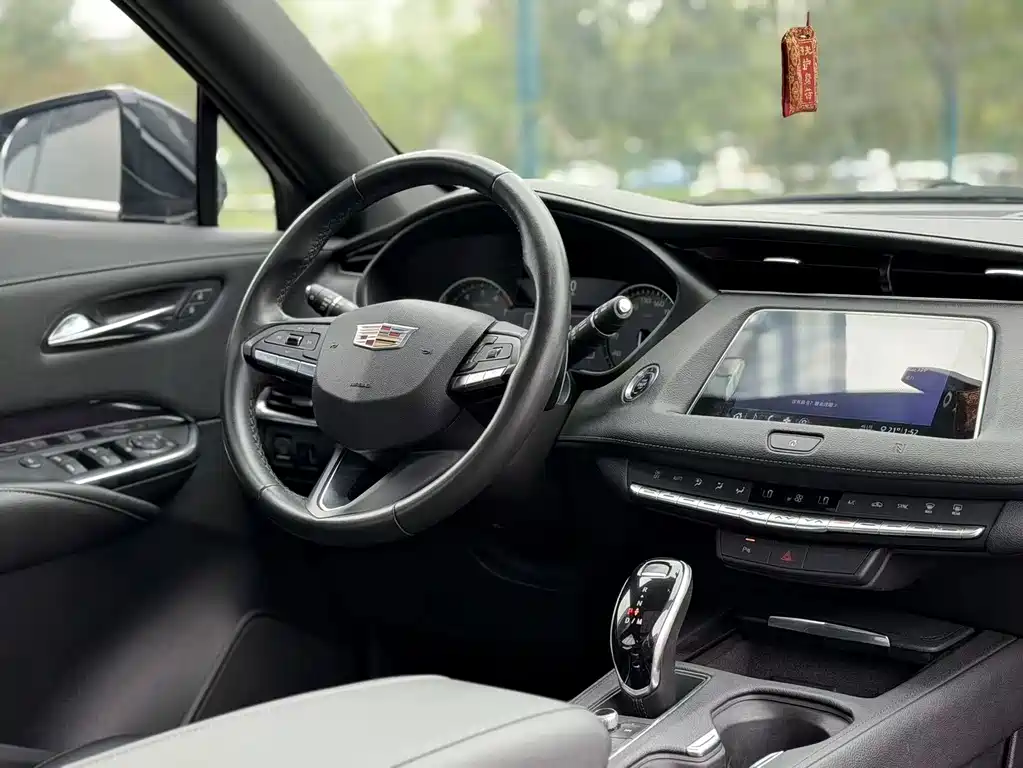 Cadillac XT4 — миниатюра 10