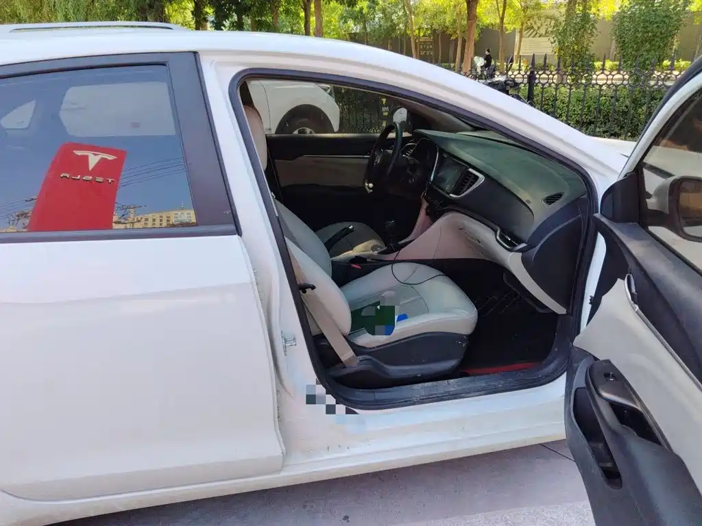 Buick Excelle — миниатюра 19