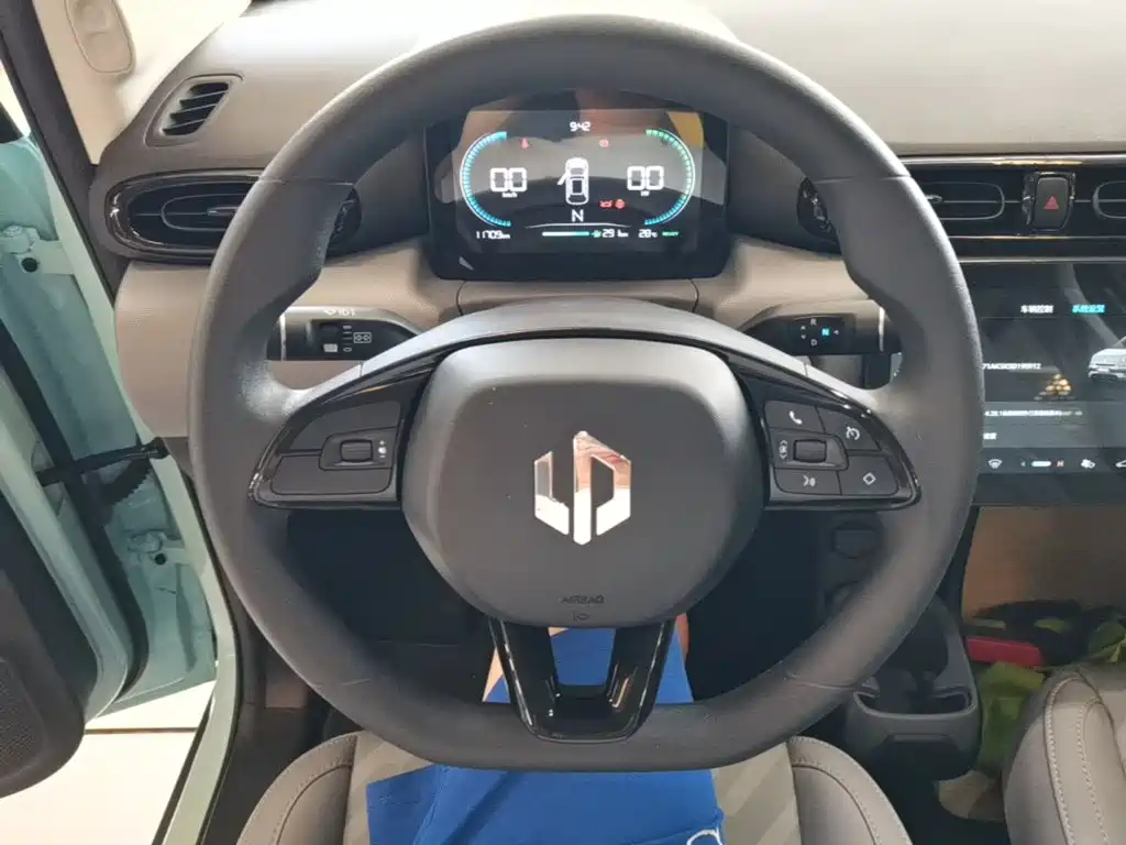 Leapmotor Leapmotor T03 — миниатюра 11