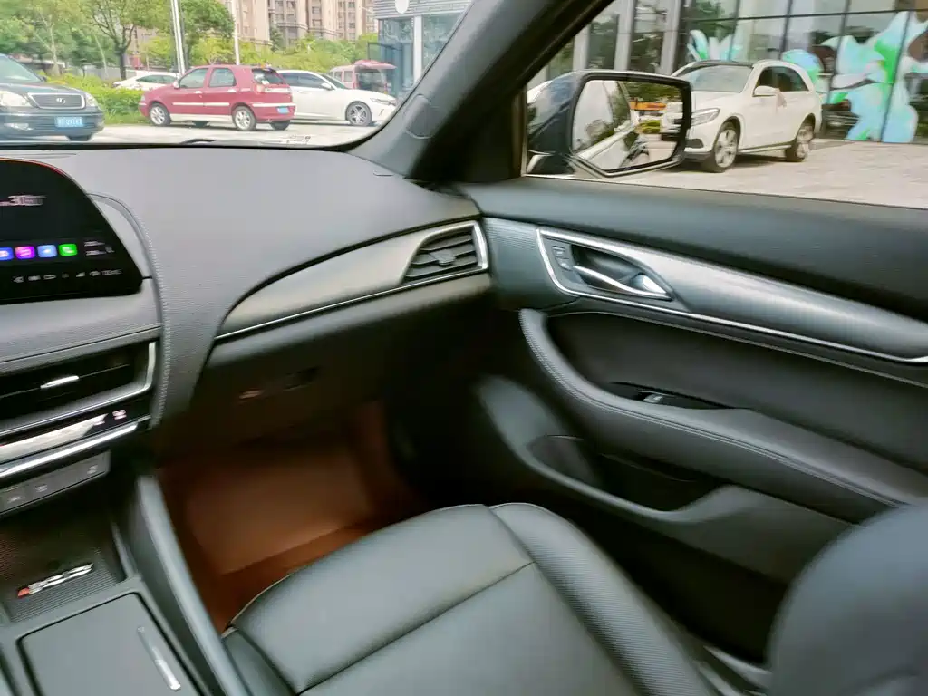 Cadillac CT5 — миниатюра 28