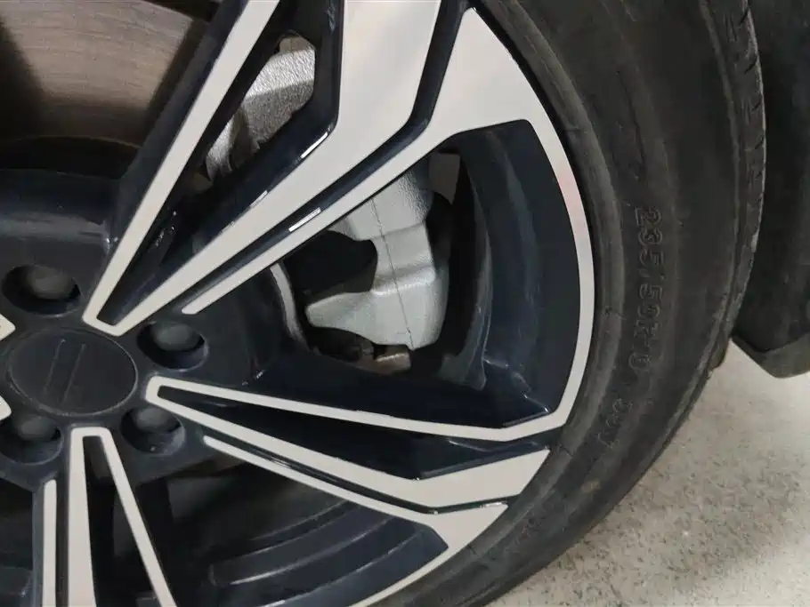 GEELY GALAXY GALAXY L7