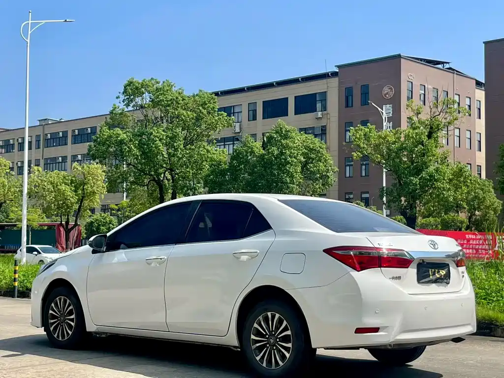 Toyota Corolla — миниатюра 7