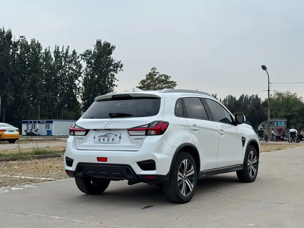 Mitsubishi ASX — миниатюра 6