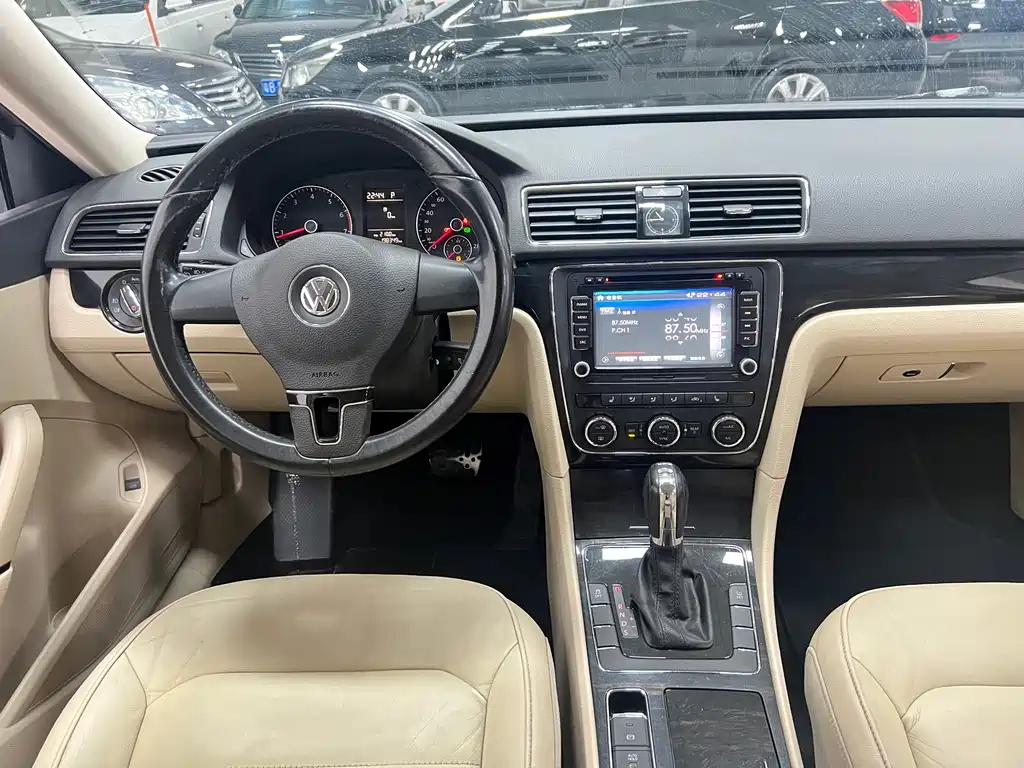 Volkswagen Passat — миниатюра 10