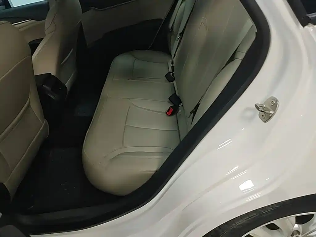 Buick Excelle — миниатюра 17