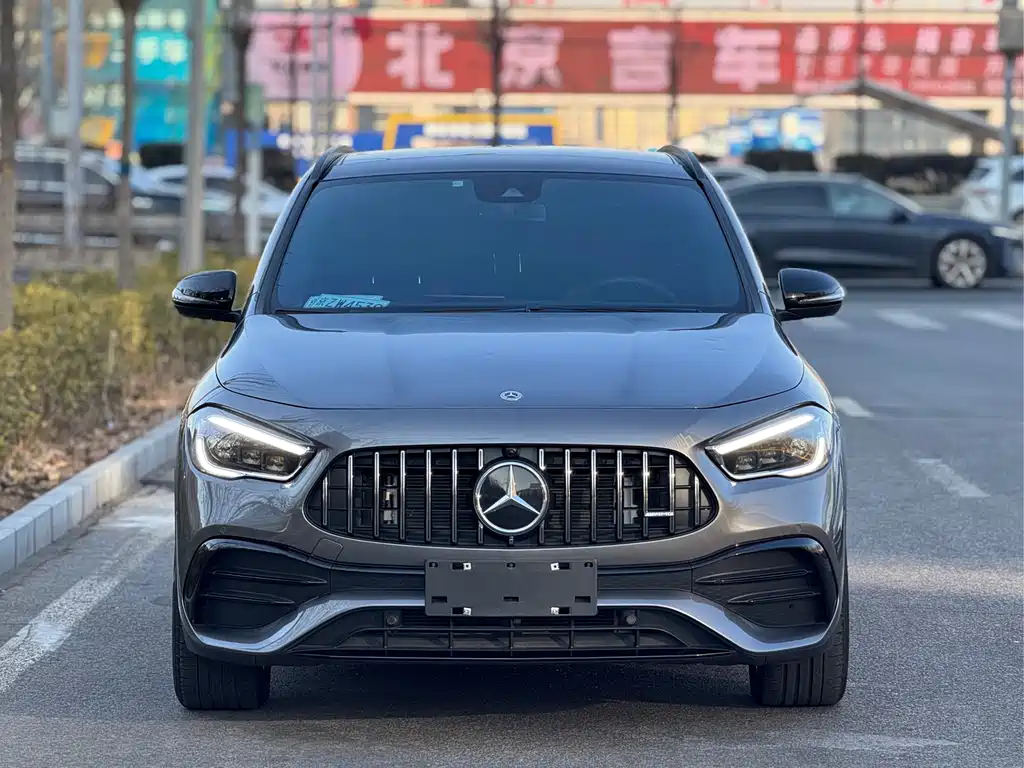 MERCEDES-BENZ GLA AMG