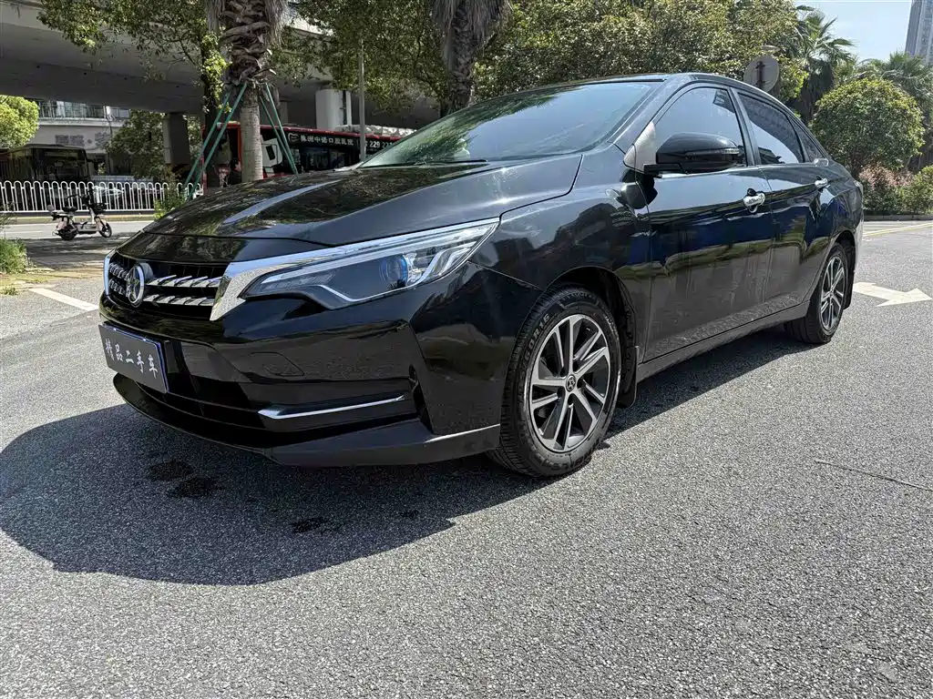 Venucia D60 2018