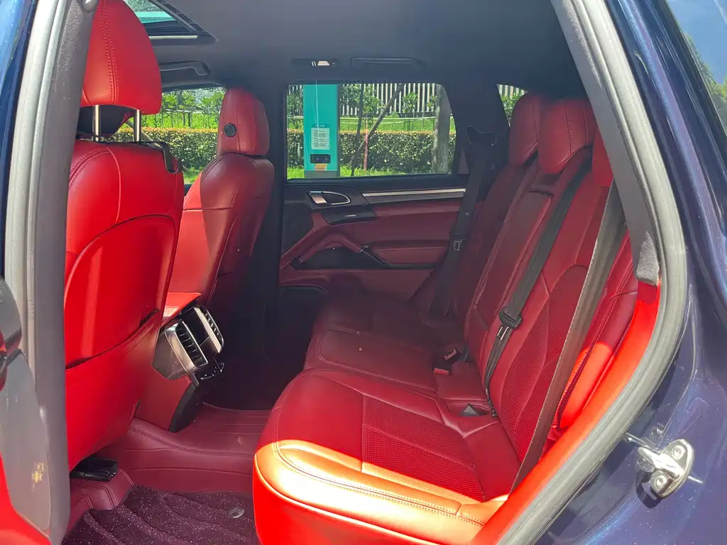 Porsche Cayenne 2012 3.6L