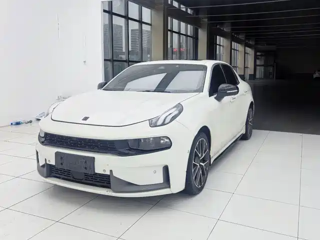 2019 Lynk & Co 03