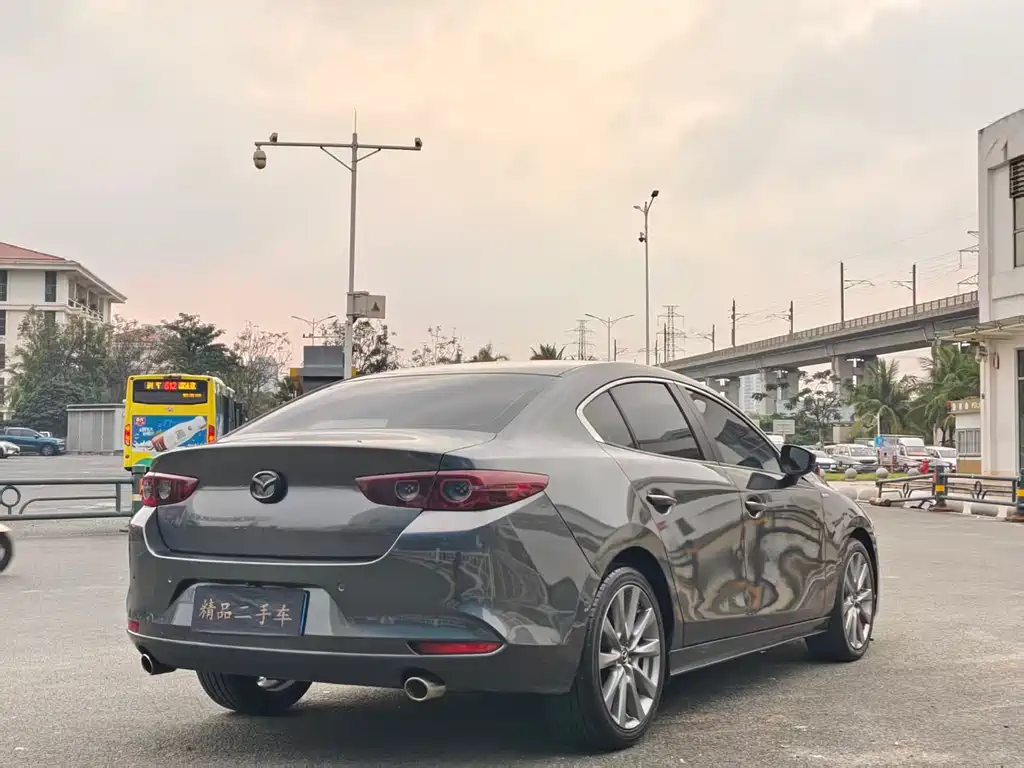 MAZDA 3 ANGKESAILA