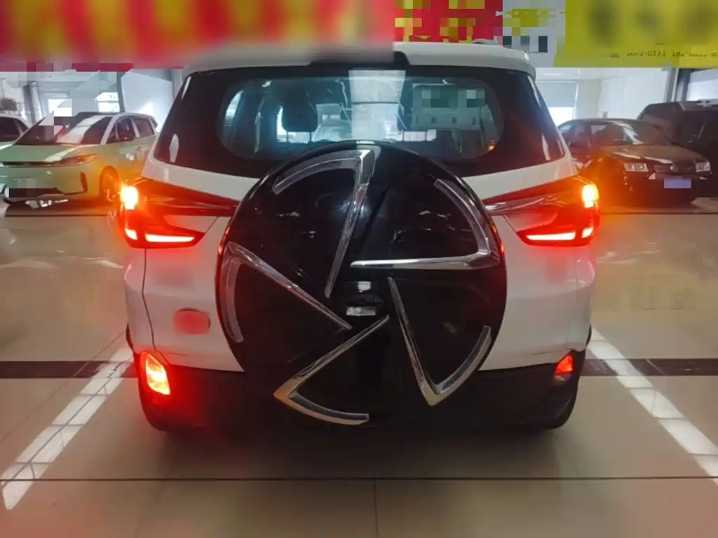 BYD Yuan — миниатюра 6