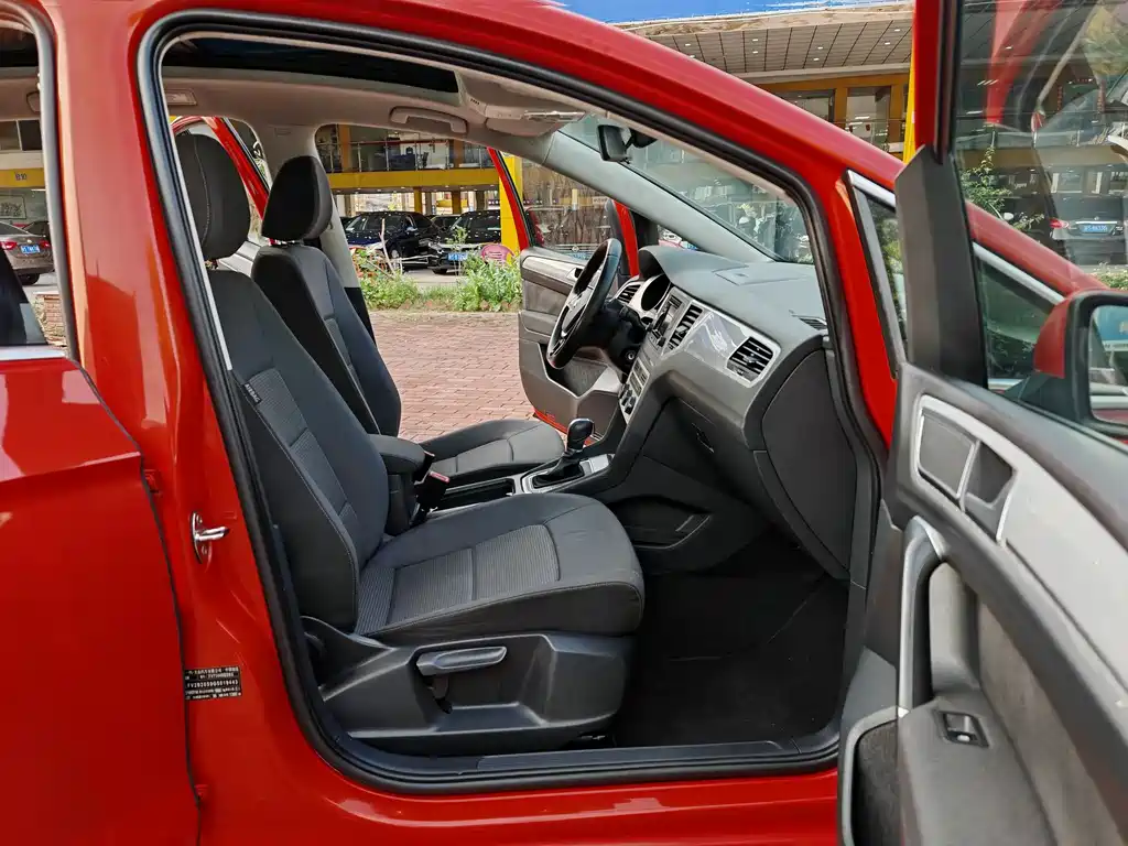 Volkswagen Golf Sportsvan 230TSI Auto Progressive Type, фото 7