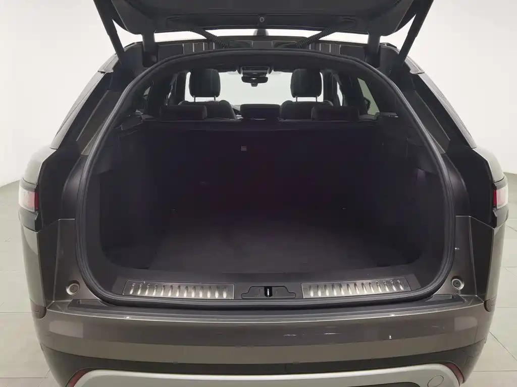 Land Rover Velar — миниатюра 16