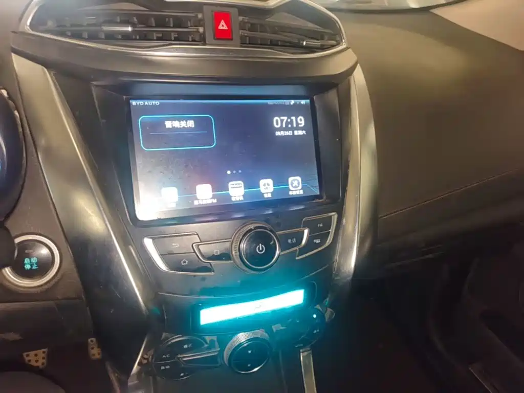 BYD Yuan — миниатюра 13