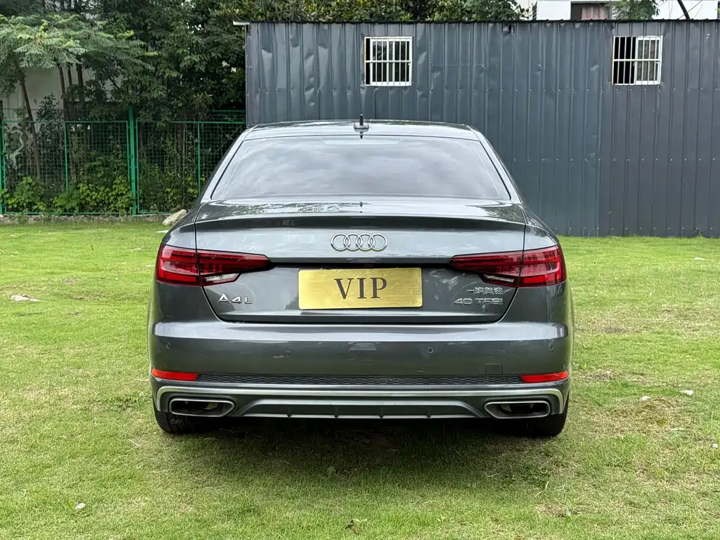 Audi A4L 2019 40 TFSI Fashion V