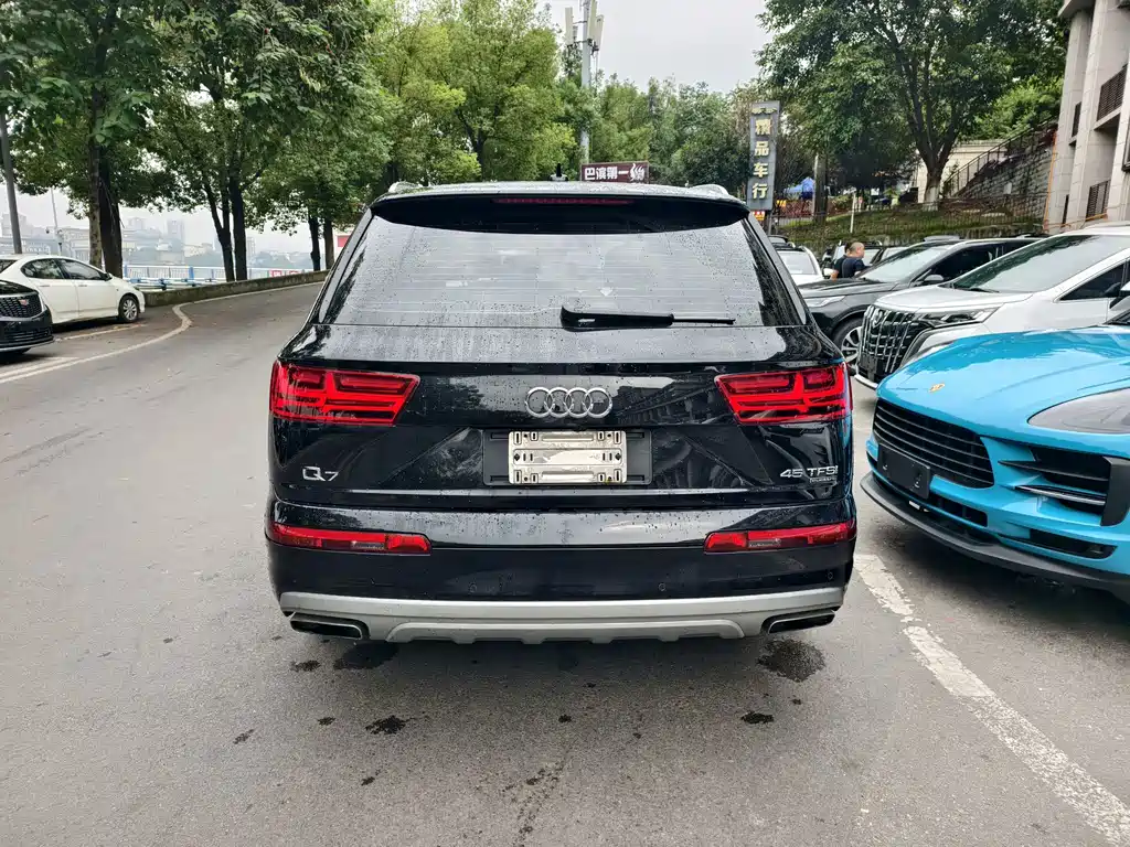 Audi Q7 — миниатюра 8