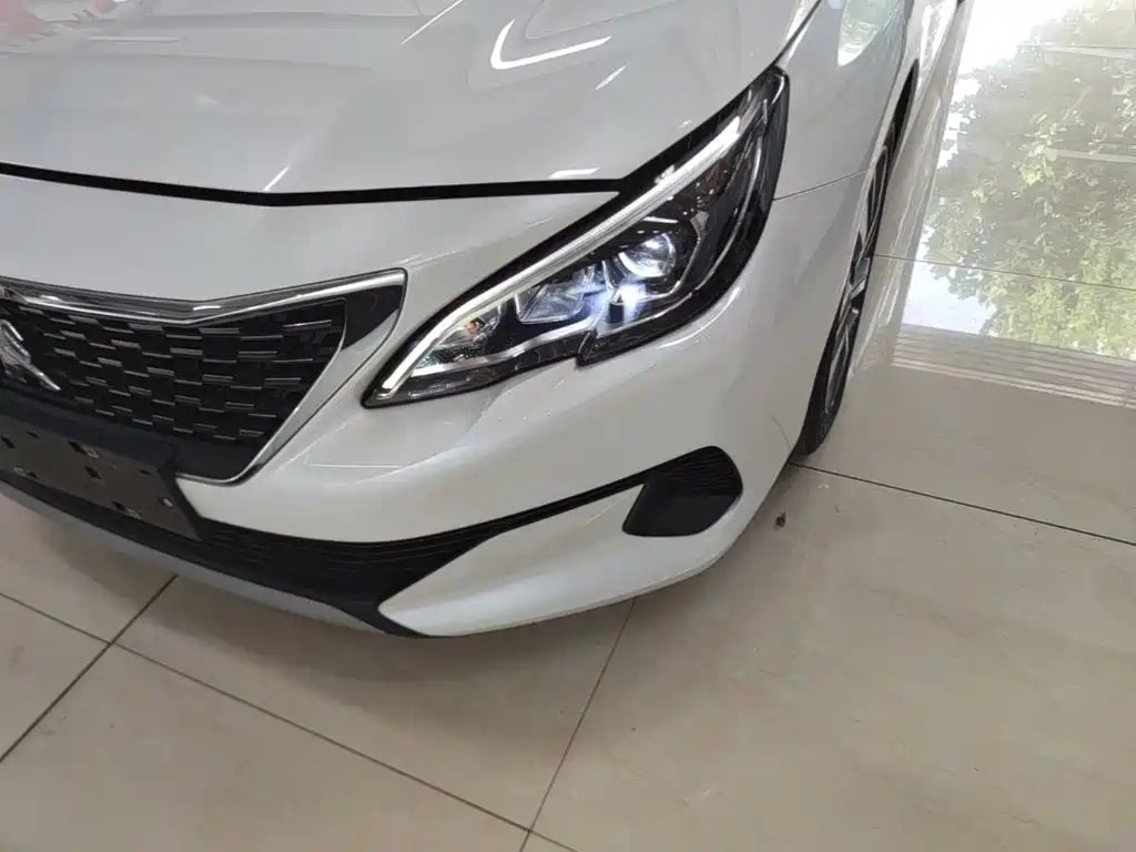 Peugeot 408 — миниатюра 24