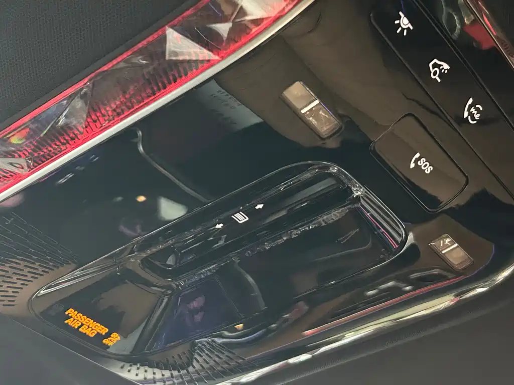 Mercedes-Benz E-Class — миниатюра 14