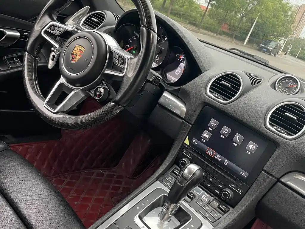 Porsche 718 2018 Cayman 2.0T