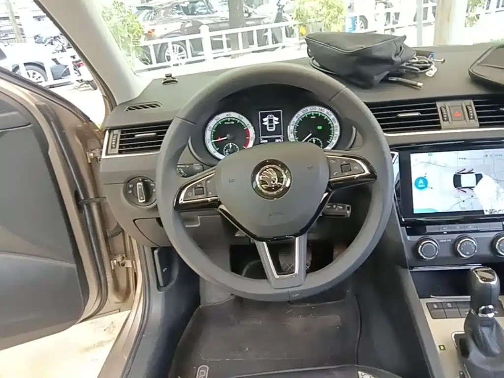 Skoda Octavia — миниатюра 17