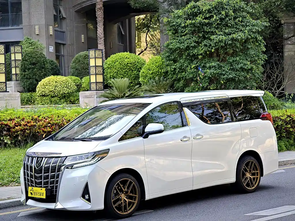 TOYOTA ELFA