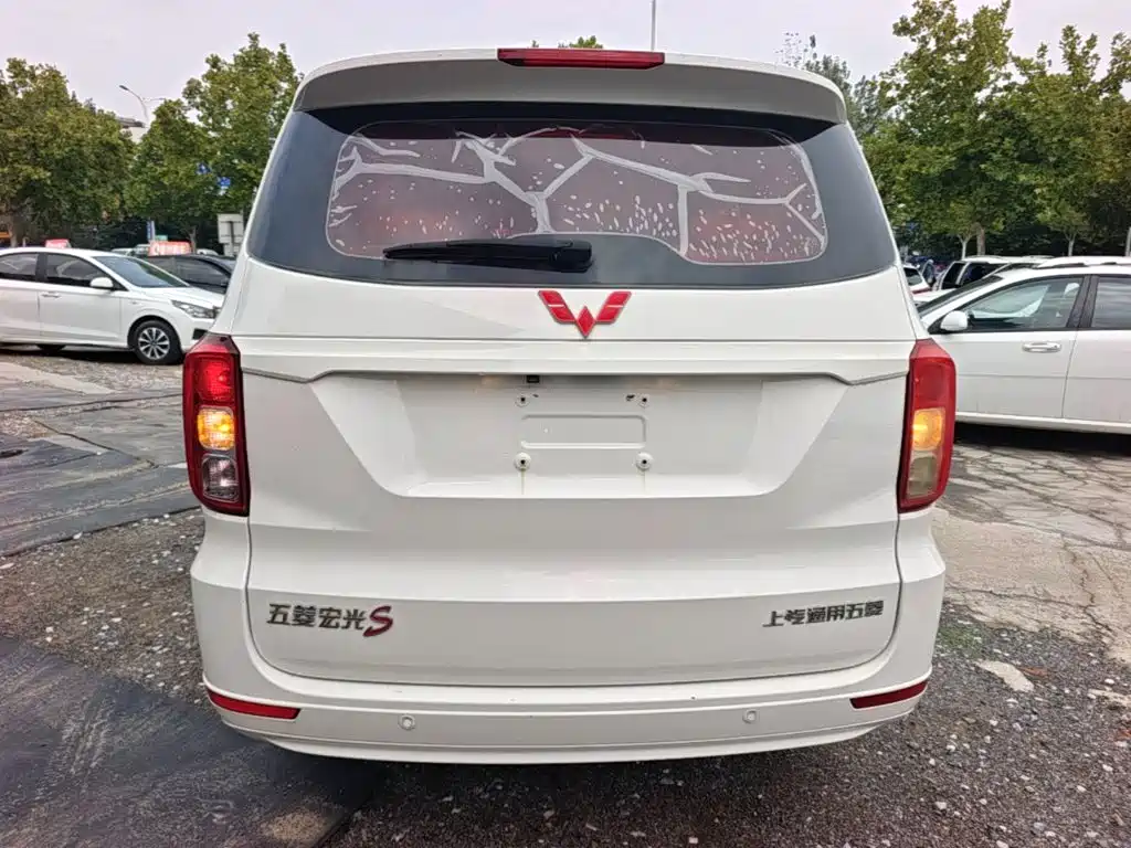Wuling Hongguang — миниатюра 6