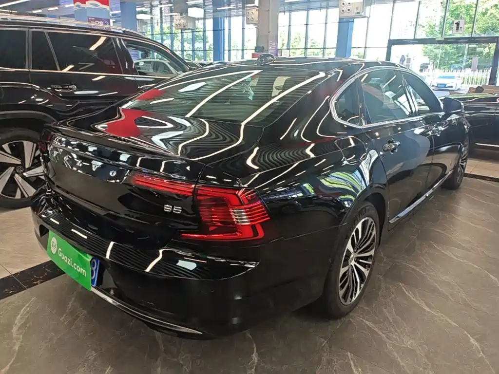 Volvo S90 — миниатюра 7