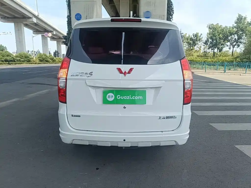 Wuling Hongguang — миниатюра 6