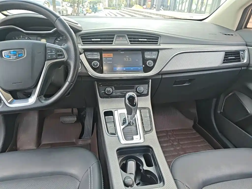 Geely Emgrand GS — миниатюра 10