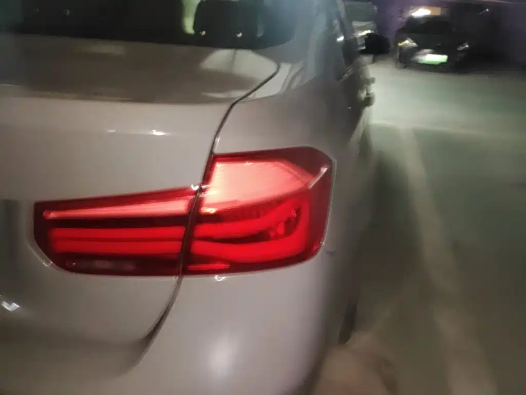 BMW 3 Series — миниатюра 8