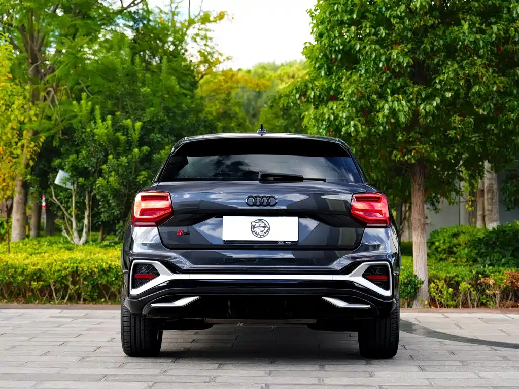 Audi Q2L 2023 — фото 13