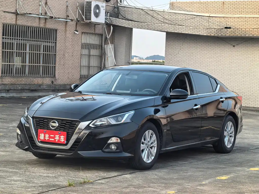 Nissan Teana 2022